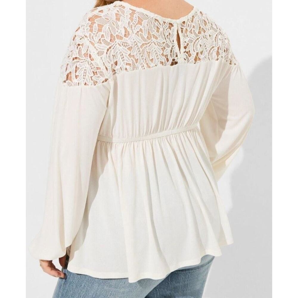 TORRID STUDIO CREPE Womens Ivory Lace Yoke Babydoll Top Size 2X - Picture 2 of 8